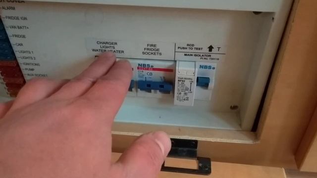 Обзор модного автодома,каравана,прицепа-дачи BAILEY Senator 2009 год 4-5 мест с отличной планировко смотреть онлайн