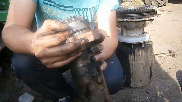 Заклинил редуктор переднего моста Беларус 920. Разбираем. We disassemble #vseklevo #синийтрактор смотреть онлайн