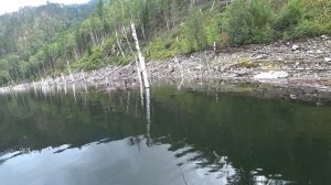 Рыбалка у "БЕЛОЙ СКАЛЫ" Саяно-Шушенское водохранилище