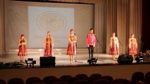 Народный вокальный ансамбль"Разгуляй" - 1. "Во поле березонька стояла", 2. "Жить будем".