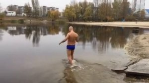 Мастер класс по купанию в холодной воде)!