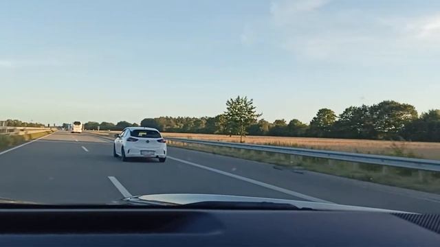 2 /Подъезжаем к Аэропорту Дюссельдорф. Германия ??. Что нас ждёт ? смотреть онлайн