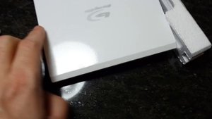 Unboxing Samsung SE-506CB/RSWD 6X USB 2.0 Slim Blu-ray Writer External Drive (White)