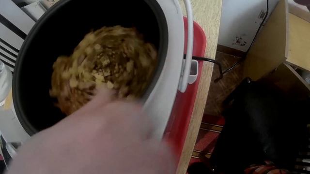 Гороховый суп с копчённостями в мультиварке. Pea soup with smoked in a slow cooker. смотреть онлайн