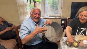 Армянский барабан. Аксакал играет