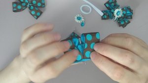 Бантики из атласной и репсовой ленты.