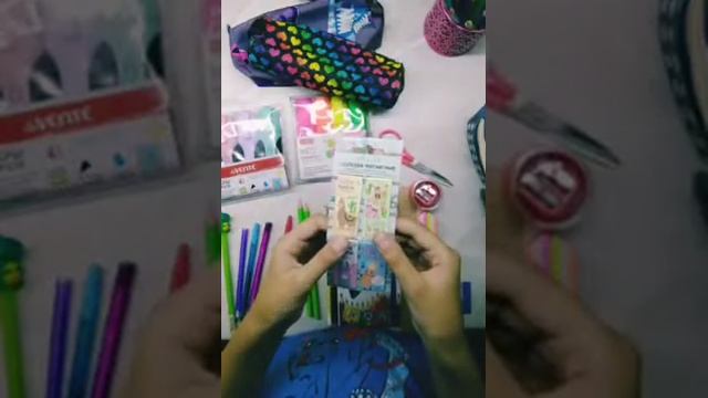 что в моём пенале ?|Aysi4ka смотреть онлайн