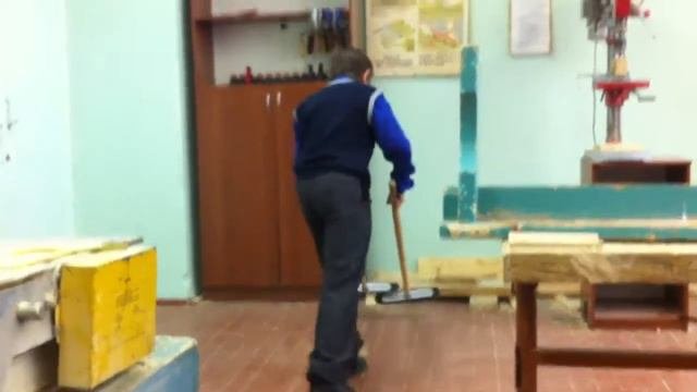 поломойка поломойка под партой еще помойка
