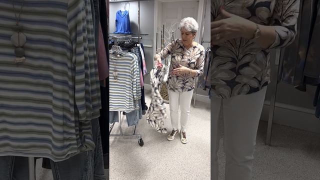 French Dressing Friday!! New Tops to pair with some great jeans! смотреть онлайн