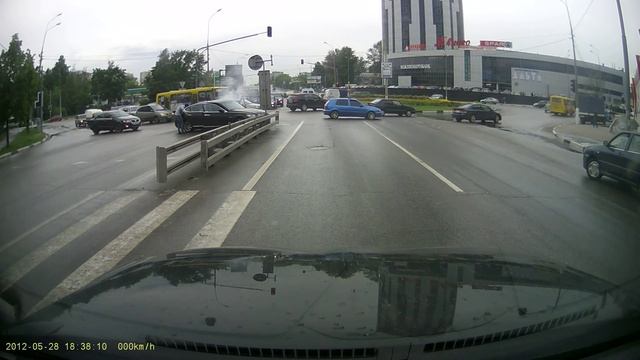 ДТП Мытищи Олимпийский пр-т 28.05.2012 смотреть онлайн