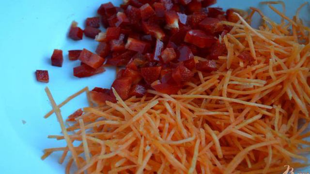 Салат с консервированной семгой и овощами