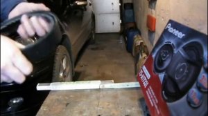 Замена передних штатных динамиков на мерседесеW203 на другие.Replacing the front speakers in a Merc