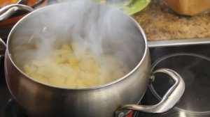 Суп Морской коктейль со сливками и сыром.mp4