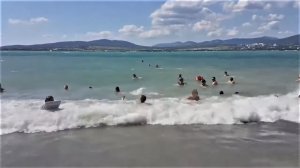 Геленджик/Красивые волны на море