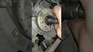 Как снять ротор генератора?????