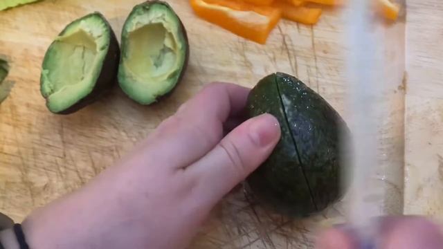Avocado Hack Does it Work? How to Stop Avocados from spoiling смотреть онлайн