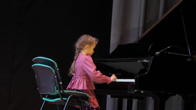 Вострікова Софія - Танець ведмедиків та Анна-полька смотреть онлайн