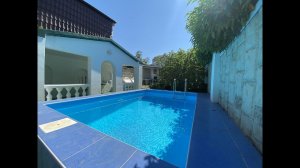 Сдаётся посуточно 2-этажный коттедж под ключ с бассейном до моря 7 минут Геленджик