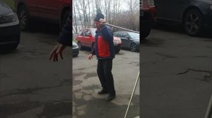 ФИТНЕС на КРЫЛЬЦЕ. Простые  упражнения с  экспандером и лыжными палками.