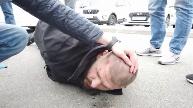 В Петербурге пойман псевдо-сотрудник ФСБ смотреть онлайн