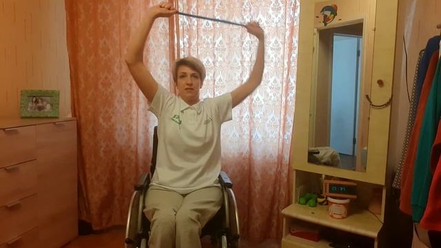 Разминка с резинками, аэробика для людей с инвалидностью. смотреть онлайн