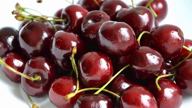Почему черешня полезна не всем и не всегда? Черешня - польза и вред для человека.