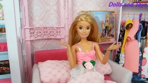 Two Barbie doll Two Ken Family Morning Routine. Life in a Dreamhouse. DIY Mini House