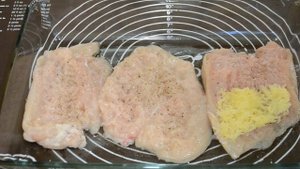 Куриная грудка в духовке. В шубке под сыром. Очень сочная и нежная!
