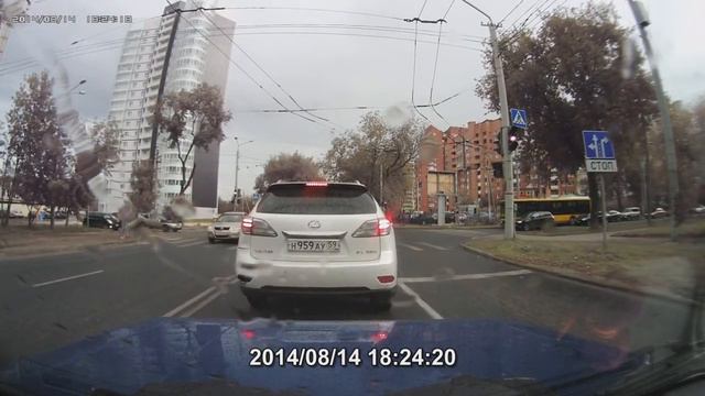 По полосам на Пушкина - Островского 14.08.14 смотреть онлайн