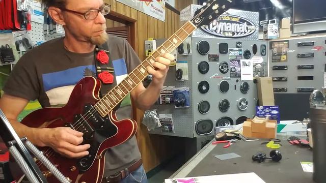 EPIPHONE RIVIERA NEW P 90'S PT3 DEMO смотреть онлайн