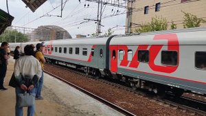 Электровоз ЭП2К-330 с пассажирским поездом "Москва-Саранск"