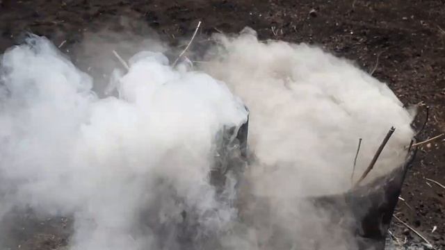 Зачем труба в бочке или сжигаем садовый мусор. смотреть онлайн