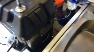 Ящик под аккумулятор и вольтметр в ПВХ лодку