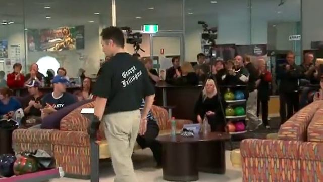 300 game 2009 Melbourne Tenpin Bowling Cup Pt 2 - Frilingos v Thorpe match perfect 300 Storm Bowlin смотреть онлайн