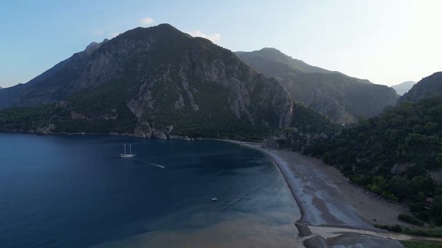 Пляж Чирали. Черепахи и море. По турции на машине смотреть онлайн