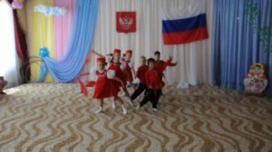 Танец в детском саду ко Дню России