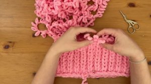 Как связать шапку бини из пряжи Ализе Пуффи Файн без спиц и крючка