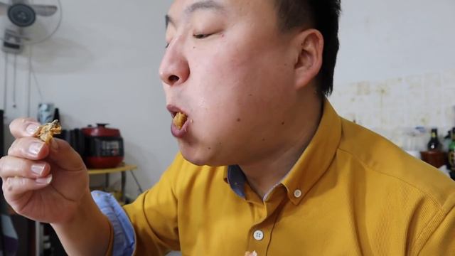 华莱士所有品类全点一遍，回家一顿造，这样太爽了！【cram阿强】 смотреть онлайн