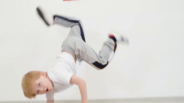 Школа Брейкданса. Breakdance School. Magic Castle Education.