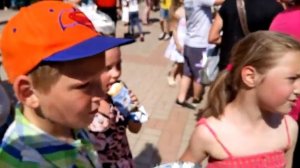 Мариуполь. 1 июня. Жизнь продолжается. День защиты детей.