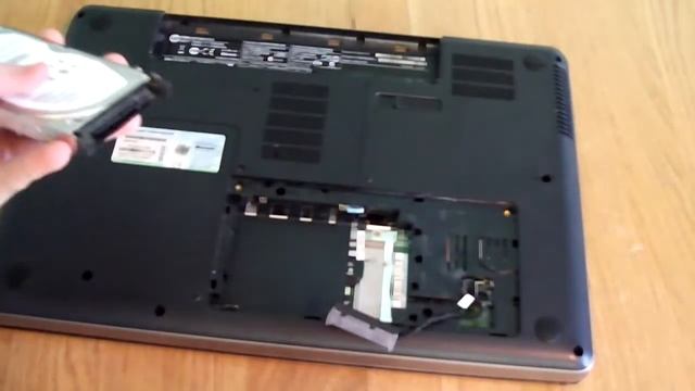 Installing a laptop SSD Part 1 - Drive swap смотреть онлайн