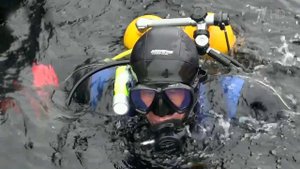 В Мурманской области водолазы подняли со дна озера американский истребитель "Аэрокобра"
