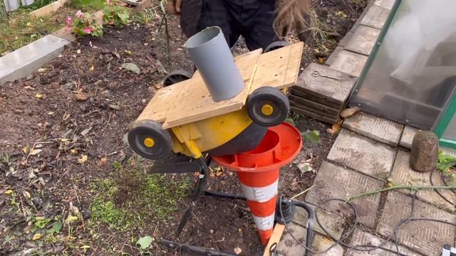 Это гениально! Самодельный измельчитель из газонокосилки. DIY смотреть онлайн
