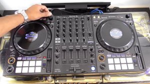 Pioneer DJ DDJ-1000 Rekordbox Controller Review