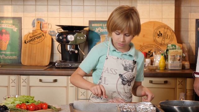 Детский: "Готовим с папой. День Матери" смотреть онлайн