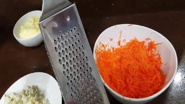 Салат с морковью и плавленым сырком . Вкусно и полезно. смотреть онлайн