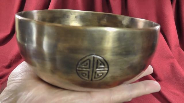 Поющая чаша «Фулл Мунн», 16 см, Соль 767 Гц смотреть онлайн