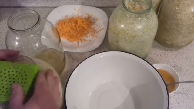 Вкусная квашеная капуста с медом #квашенаякапустарецепт #назиму  #квашенаякапуста