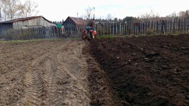 РОДОМ ИЗ ЧЕХИИ - ВЫНОСЛИВЫЙ МИНИТРАКТОР TZ 4K 14 смотреть онлайн