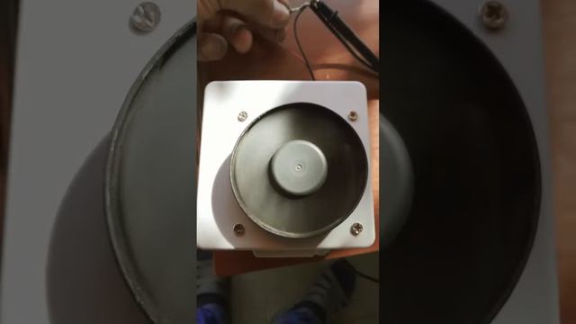 Как запитать 12В. вентилятор от блока питания 19В. ноутбука. смотреть онлайн